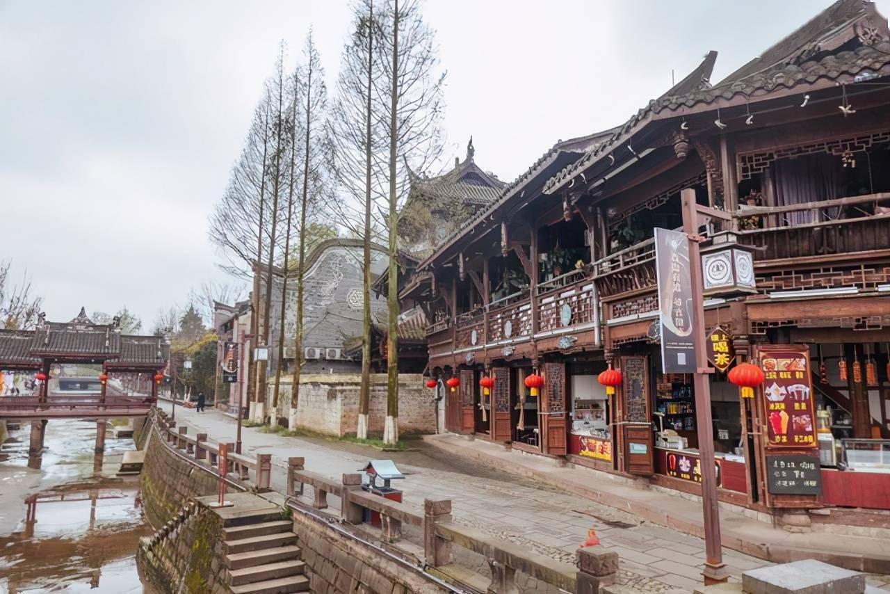 仙女座正撞向银河系,最快37亿年后,地球可能会被弹射出去